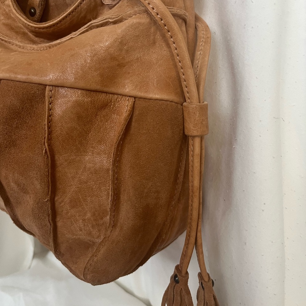 Innue leather handbag - Picture 4 of 6